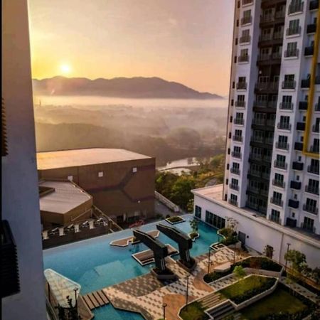 Mesahill Nilai 2 Room Condo - Fast Wifi, Amazing Pool & Tv エクステリア 写真