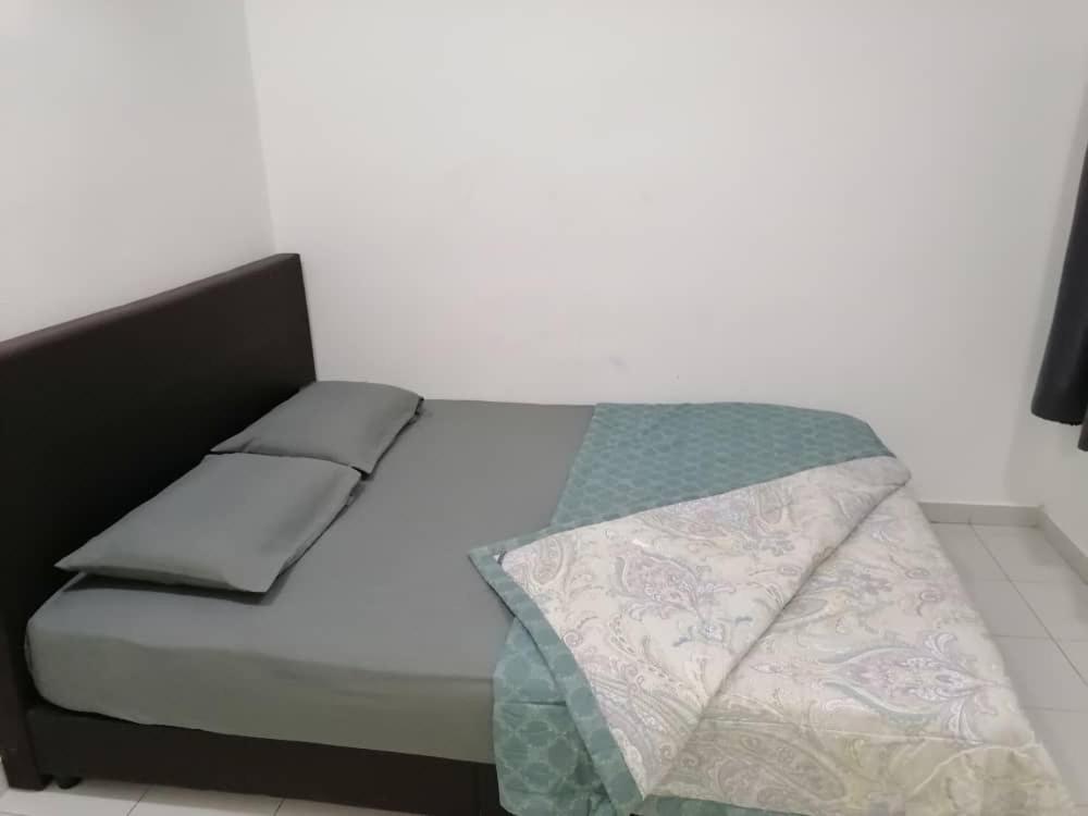 Mesahill Nilai 2 Room Condo - Fast Wifi, Amazing Pool & Tv エクステリア 写真