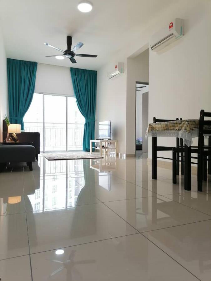 Mesahill Nilai 2 Room Condo - Fast Wifi, Amazing Pool & Tv エクステリア 写真