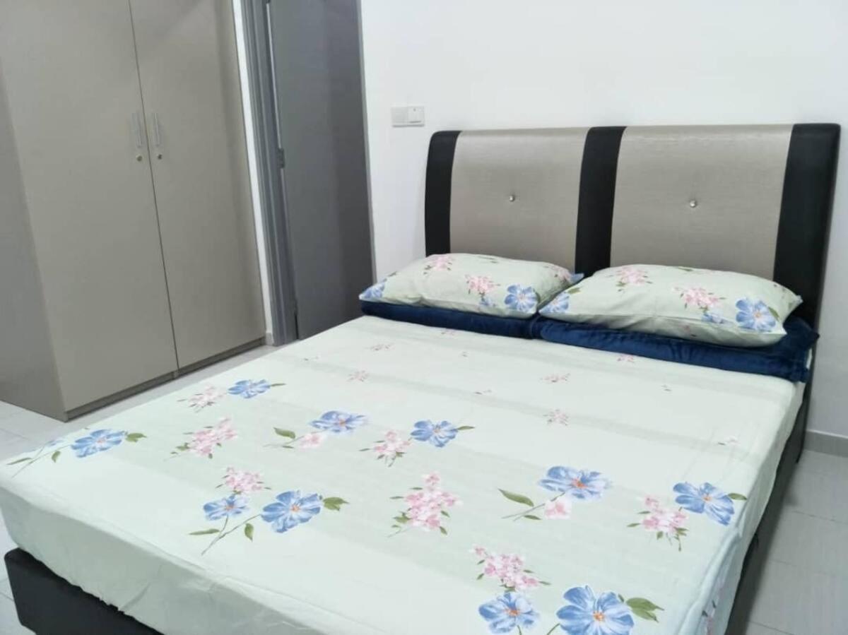 Mesahill Nilai 2 Room Condo - Fast Wifi, Amazing Pool & Tv エクステリア 写真